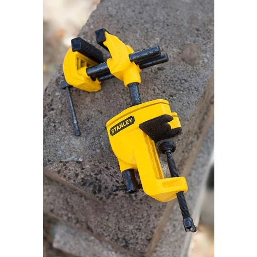 Étau d'établi Stanley sur rotule - 1-83-069 2 Étau d'établi Stanley sur rotule - 1-83-069 – Image 2