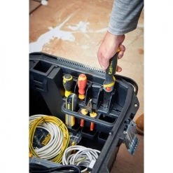 Coffre de chantier FATMAX® Stanley 113 L - 1-94-850 10 Coffre de chantier FATMAX® Stanley 113 L - 1-94-850 -Aménagement de l'atelier Soldes AFD 95800